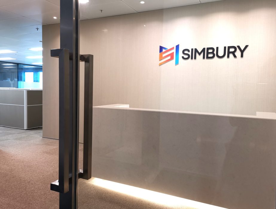 simbury-entrance